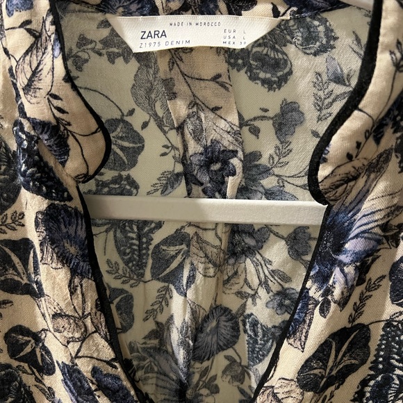 ♦️SOLD♦️Zara long sleeve top - Picture 4 of 6